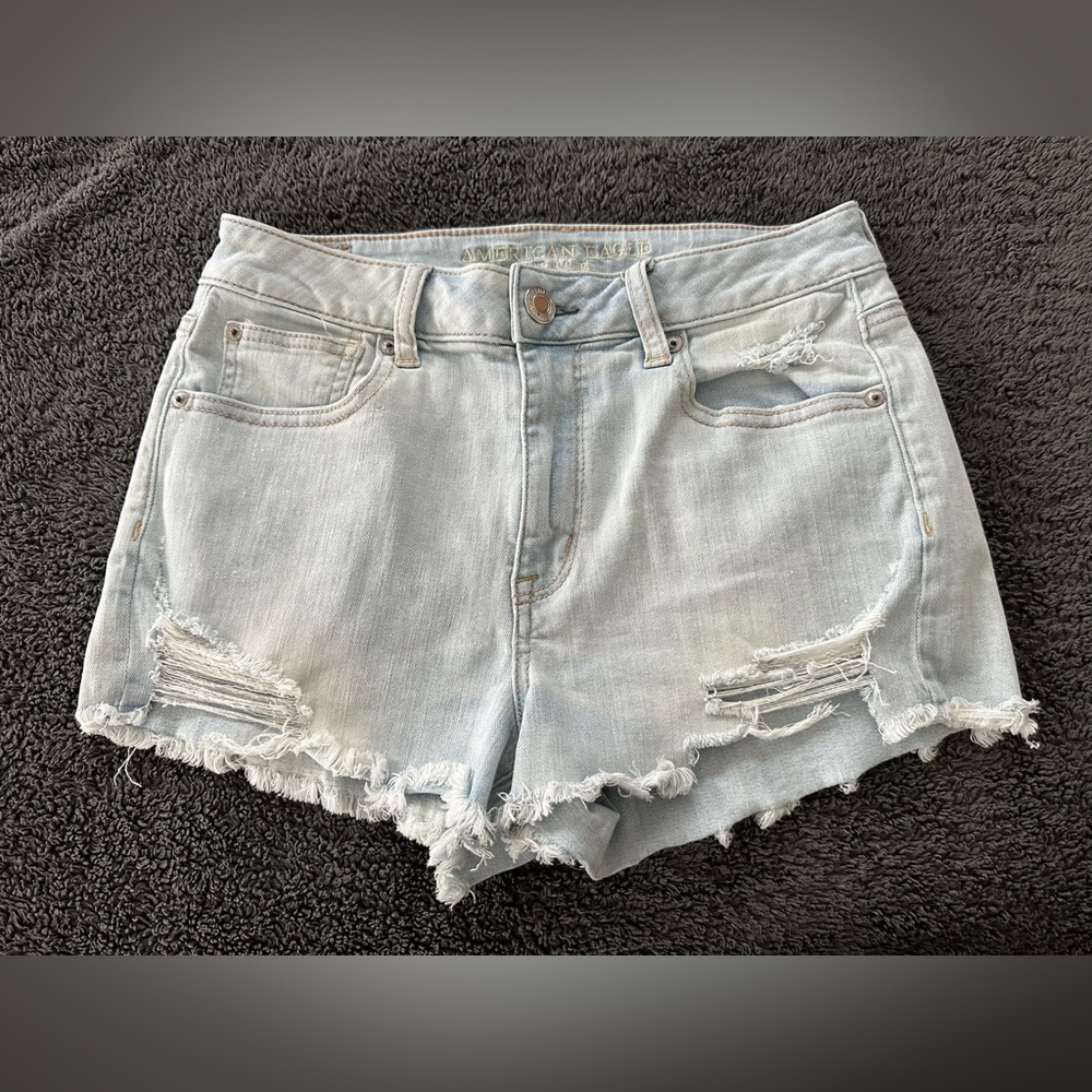 American Eagle light wash jean shorts size 10